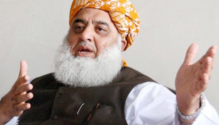 استعفےنہ دینے کا طعنہ دینے والے عدم اعتماد کیوں نہیں لاتے، فضل الرحمان
