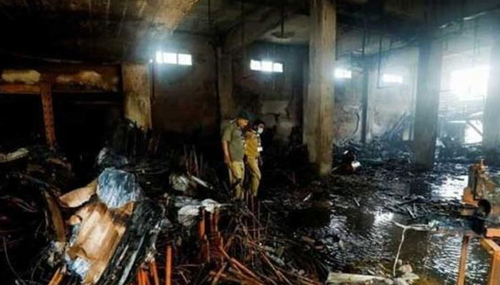 سانحہ مہران ٹاؤن، مالک نے فیکٹری کو آگ لگانے کی دھمکی دی تھی، ملازم کا الزام