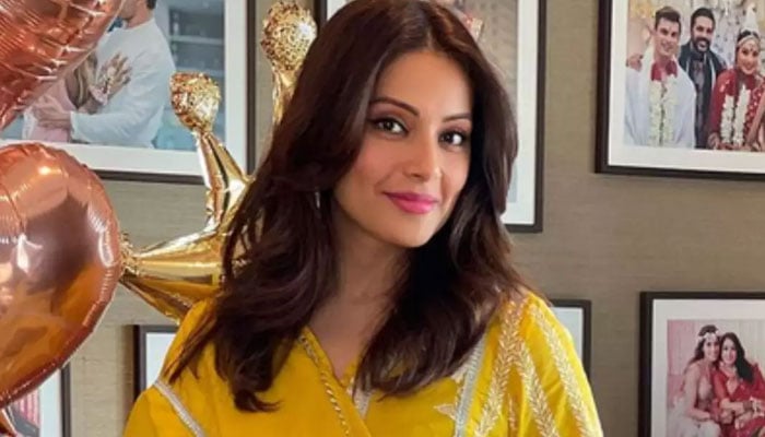 Bipasha Basu was stopped from sunbathing due to her 'dusky' skin color