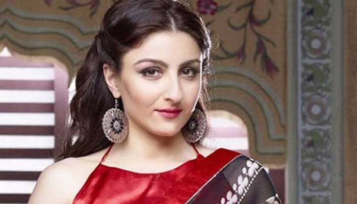 Soha Ali Khan gives glimpses on Inaaya’s activities in flight