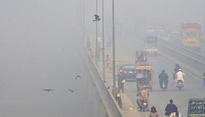پنجاب، فضائی آلودگی اب اسموگ کی شکل اختیار کرنے لگی