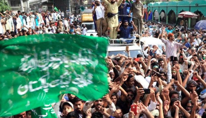 کالعدم تحریک لبیک کے سربراہ حافظ سعد رضوی کی حراست میں ایک ماہ کی توسیع