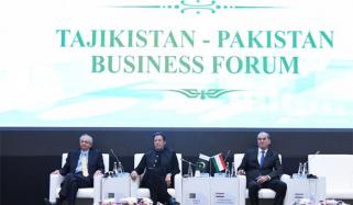 وزیراعظم کے سامنے شعر پڑھنے والے کو دوشنبے کیوں لے گئے؟ 