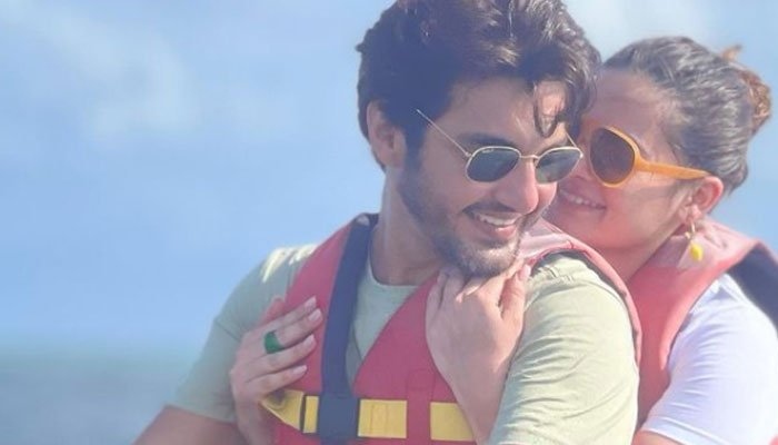Ahsan Mohsin gives a befitting reply to trolls for slamming his & Minal’s honeymoon snaps