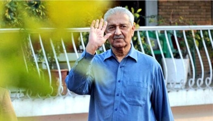 Celebrities pay tribute to nuclear scientist Dr Abdul Qadeer Khan