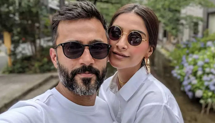 سونم کپور کے شوہر آنند آہوجا کے فیشن برانڈ کی پاکستان میں شوٹنگ