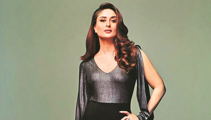 Kareena Kapoor papped with Jeh Ali Khan outside her house: See photo 