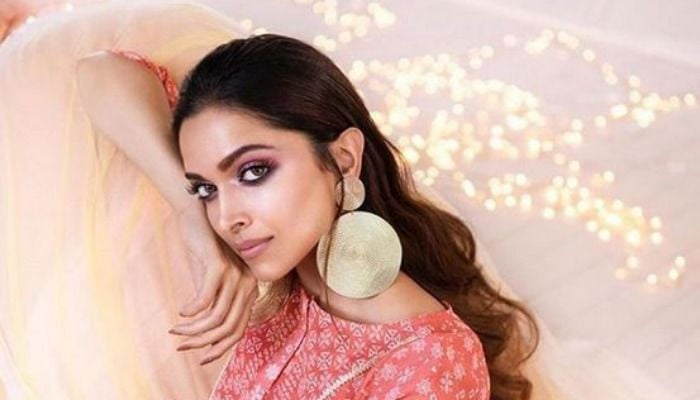 Deepika Padukone flaunts her beauty in latest pictures: See post 