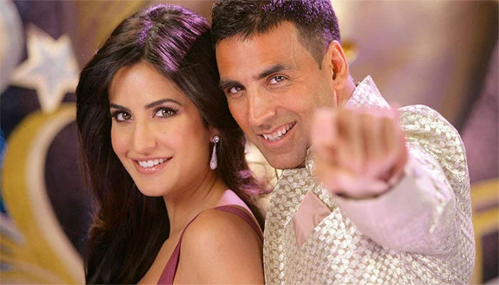 Katrina Kaif plays hilarious prank on Akshay Kumar: See Video 