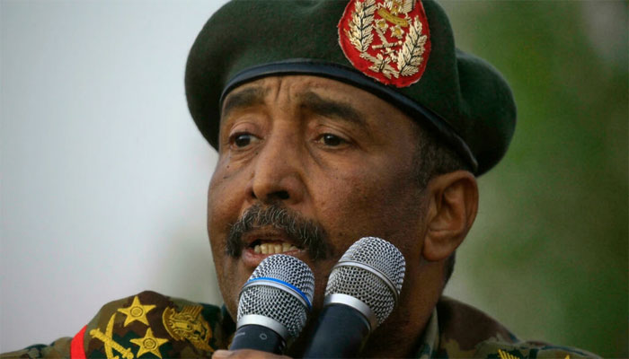 وزیراعظم گرفتار نہیں، میرے گھر پر حفاظتی تحویل میں موجود ہیں، سوڈانی فوج کے سربراہ