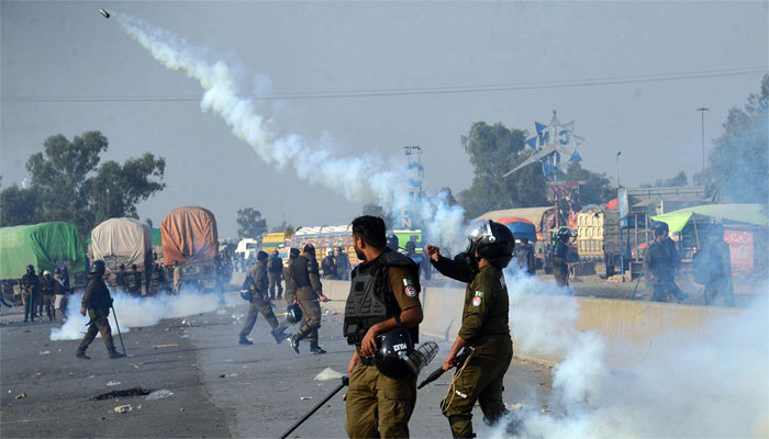 سادھوکی تصادم میں 2 جوان شہید، 63 زخمی ہوئے: پنجاب پولیس