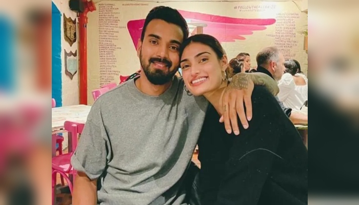 On Athiya Shetty’s birthday, KL Rahul makes their relationship official with loved up pics