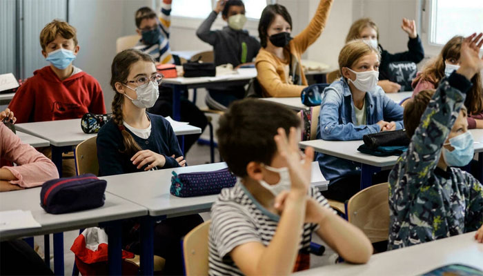 فرانس: کورونا کیسز میں اضافہ، اسکولوں میں بچوں کو دوبارہ ماسک لگانے کی ہدایت