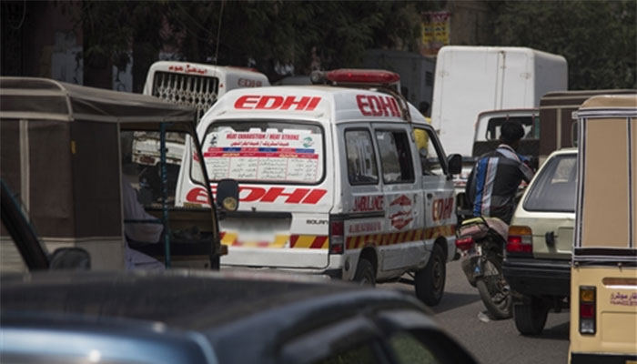 کراچی: 2 ٹریفک حادثات، 2 افراد جاں بحق