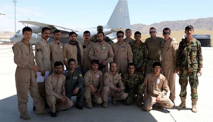 تاجکستان میں زیرحراست 150 افغان پائلٹوں کی انخلا کی تیاری، امریکی طیاروں کی آمد کے منتظر