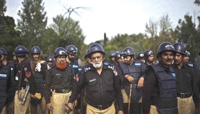 سندھ پولیس میں بڑے پیمانے پر تبادلے