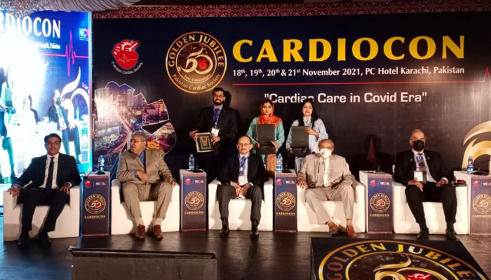 کارڈیالوجسٹ سمیت پاکستان کے 61 فیصد ڈاکٹر موٹاپے کا شکار، تحقیق