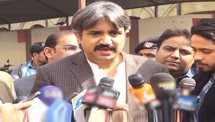 ملک چلانے کے دعویداروں سے ایک ایسوسی ایشن نہیں سنبھل رہی، اویس قادر شاہ