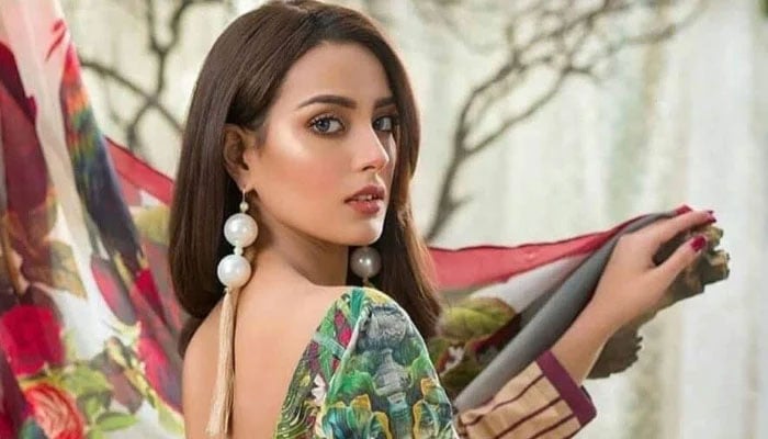 Iqra Aziz documents not-so- glamorous day in life of a new mom 