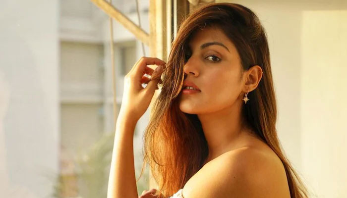 Rhea Chakraborty inspired by her brother Showik’s bravery: See Post 