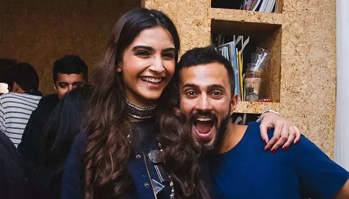Sonam Kapoor, Anand Ahuja serve as role model for other couples:See Post