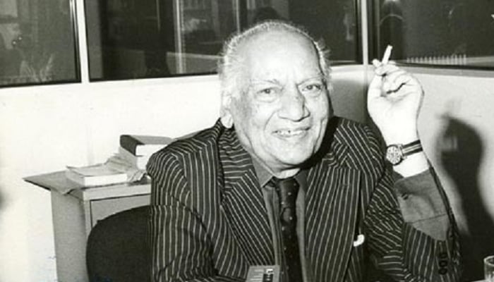 وہ نظم جو فیض احمد فیض نے ڈھاکہ سے واپسی پر کہی