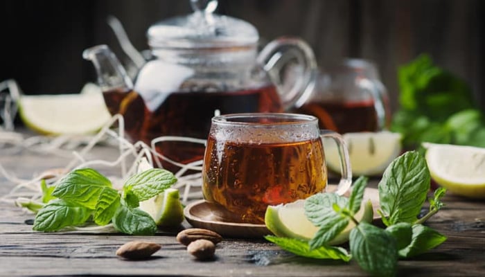 مختلف بیماریوں سے بچاؤ کے لیے روزانہ کی بنیاد پر سبز چائے کا استعمال تجویز کیا جاتا ہے