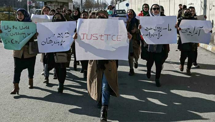 Women protest in Kabul against the killing of ex-Afghan soldiers by the Taliban