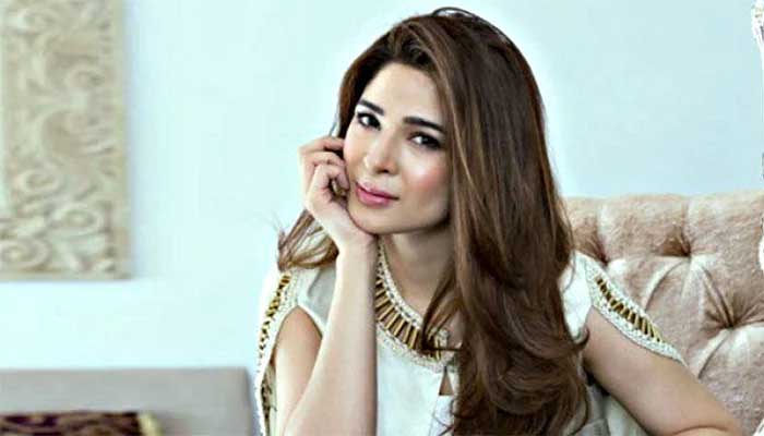 Ayesha Omer looks dangerously cool as she gears up for a stunt: Watch 