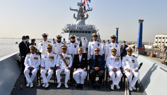 پاک بحریہ میں PNS طغرل اور سی کنگ ہیلی کاپٹرز کی شمولیت