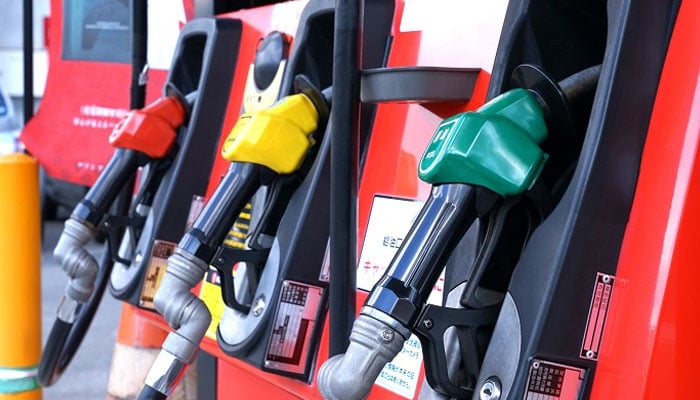 جاپان: پٹرول کی قیمت کو بڑھنے سے روکنے کیلئے حکومت نے کونسا اقدام کیا؟