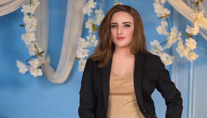 Legal advisor Munir Ahmed Khan files case in favour of Hareem Shah: See source