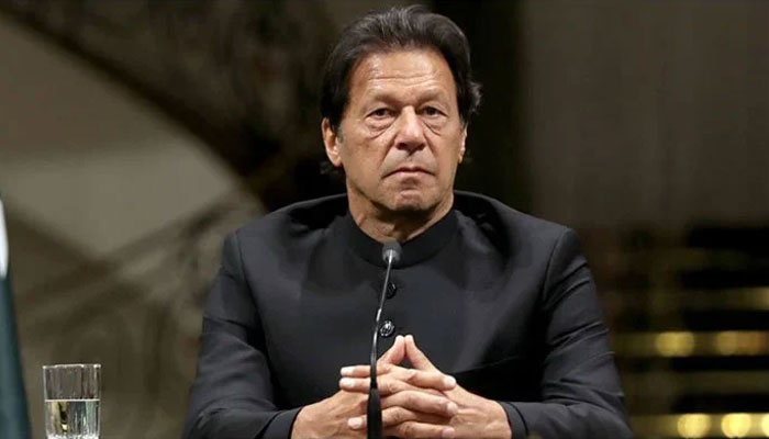وزیرِ اعظم عمران خان —فائل فوٹو