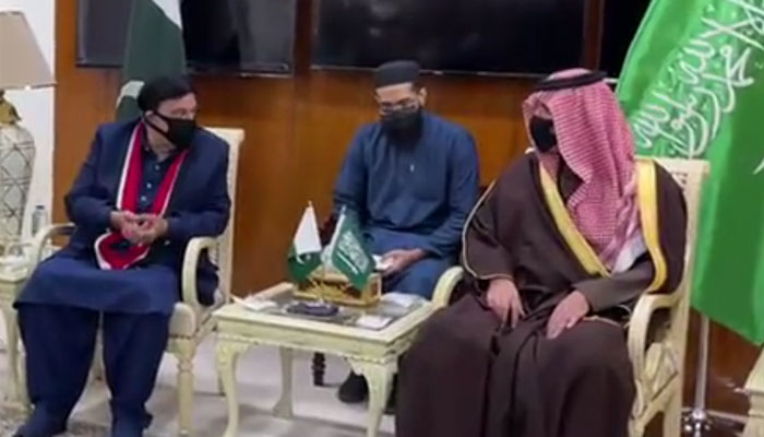 وزیر داخلہ شیخ رشید سے سعودی ہم منصب کی ملاقات، روابط مضبوط کرنے پر زور