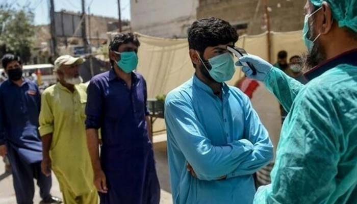 پاکستان میں کورونا کی پانچویں لہر کی شدت کم