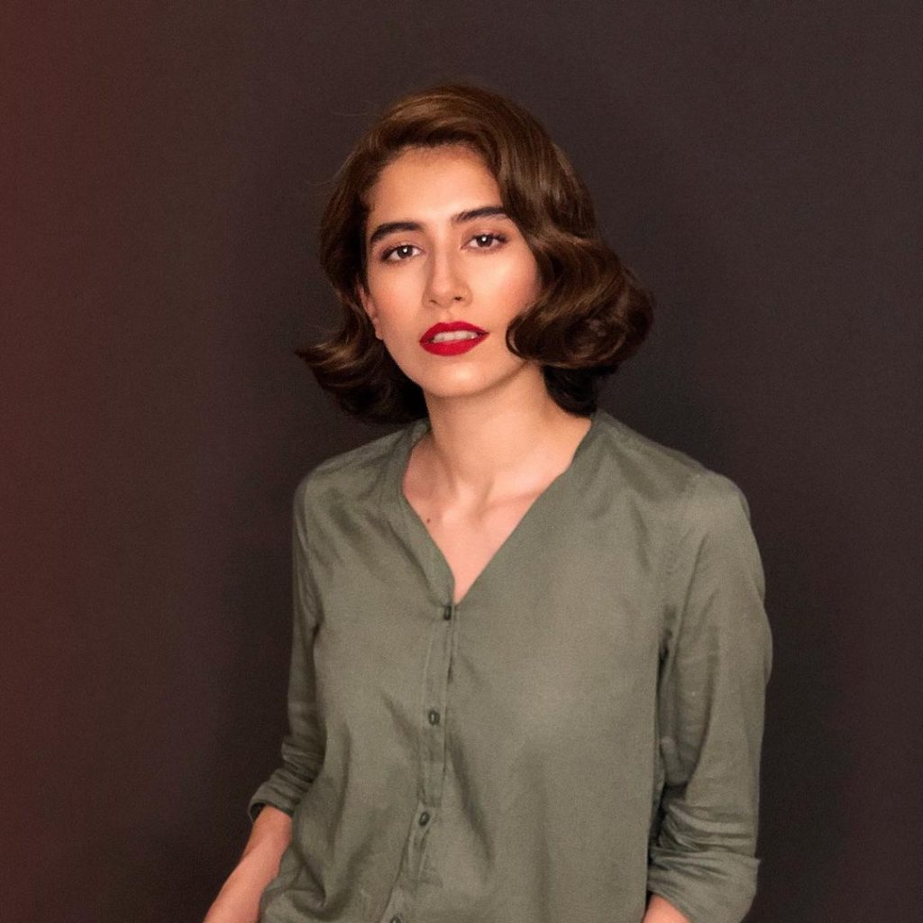 Syra Yousuf channels her beauty in Marilyn Monroe’s vintage style: See