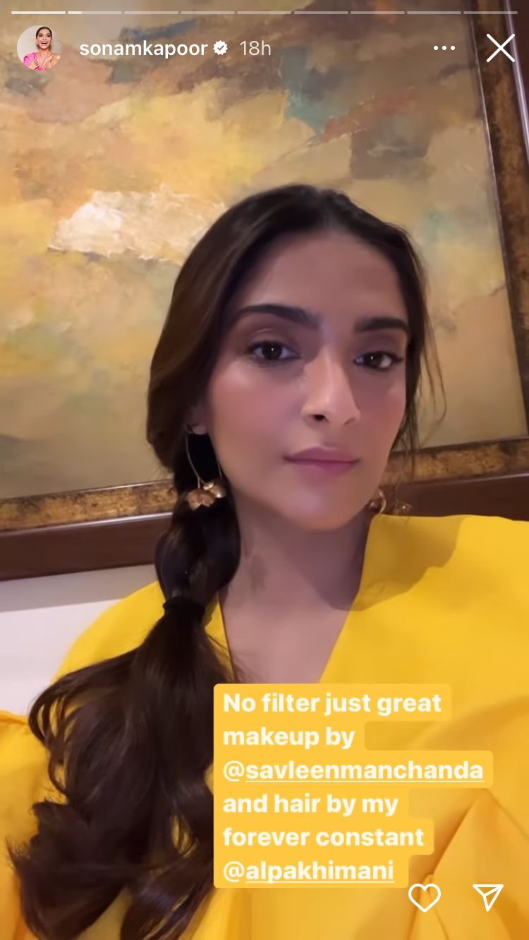 Sonam Kapoor flaunts her pregnancy glow: See
