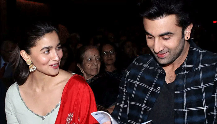 Ranbir Kapoor, Alia Bhatt to get married next month?