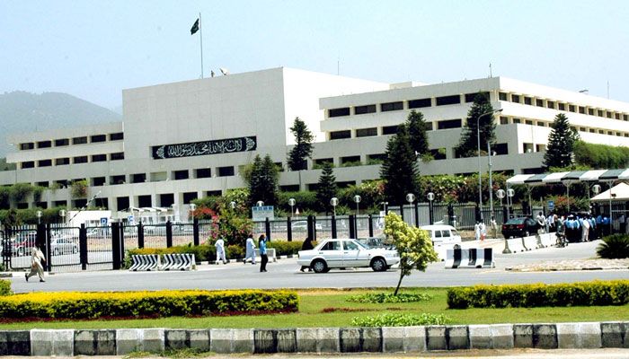 تحریک عدم اعتماد: پارلیمنٹ لاجز کی سیکیورٹی میں اضافہ کردیا گیا