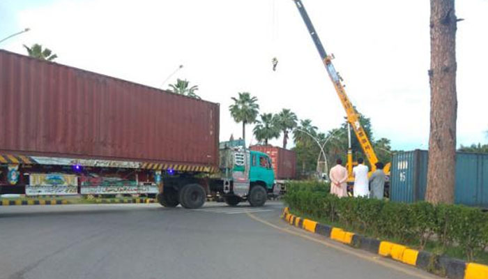 سیاسی کشیدگی بڑھنے پر اسلام آباد کا ریڈ زون سیل