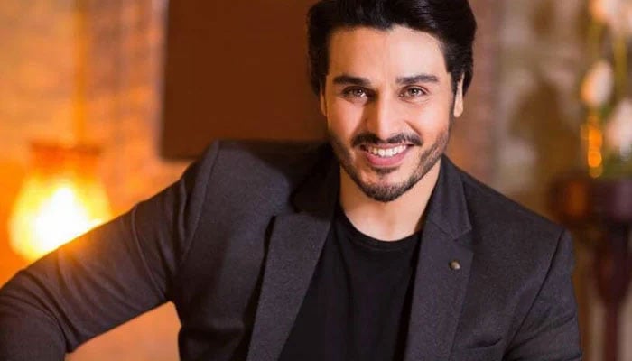 احسن خان، فائل فوٹو