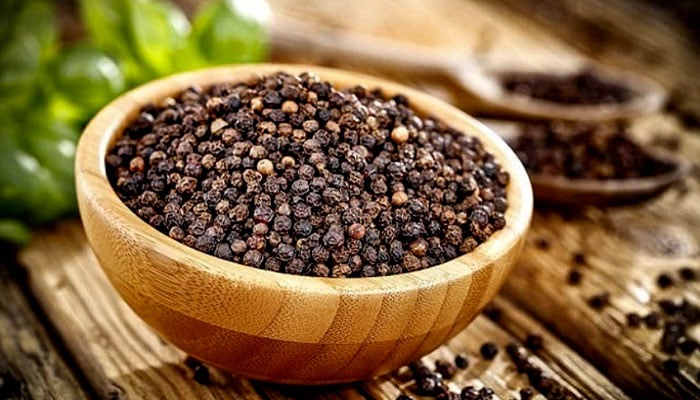 کالی مرچ کے چھوٹے چھوٹے دانے، فوائد ناقابل تصور