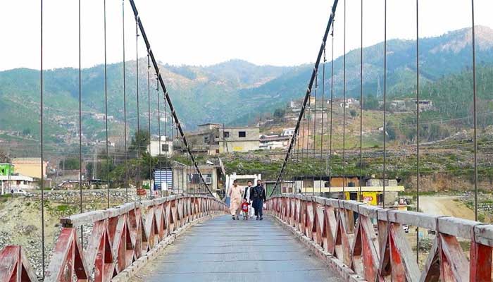 تیمرگرہ میں PTI اور JUI کارکنان میں جھگڑا و فائرنگ، دو افراد زخمی