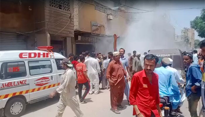 کراچی: لیاری کی دکان میں سلنڈر دھماکا، متعدد زخمی