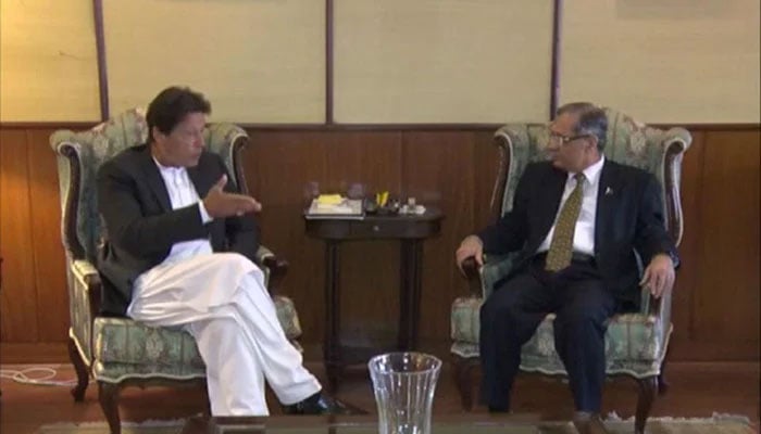 ثاقب نثار کی عمران خان سے ملاقات، اہم قانونی معاملات پر مشاورت