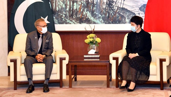 صدرِ کا چینی سفارتخانے کا دورہ، کراچی دہشتگرد حملے میں قیمتی جانوں کے ضیاع پر تعزیت