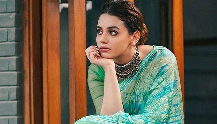 Zara Noor Abbas' chat with her tailor master goes viral 