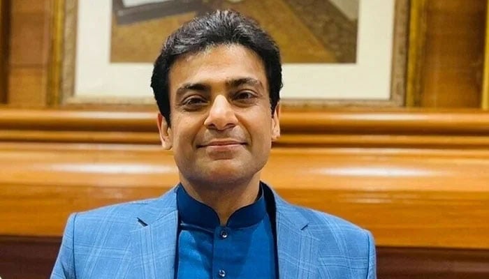 وزیرِ اعلیٰ پنجاب حمزہ شہباز شریف وطن پہنچ گئے