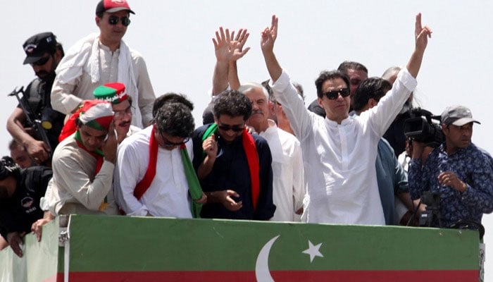 حکومت نے6 روز میں الیکشن کا اعلان نہ کیا تو دوبارہ اسلام آباد آئیں گے، عمران خان