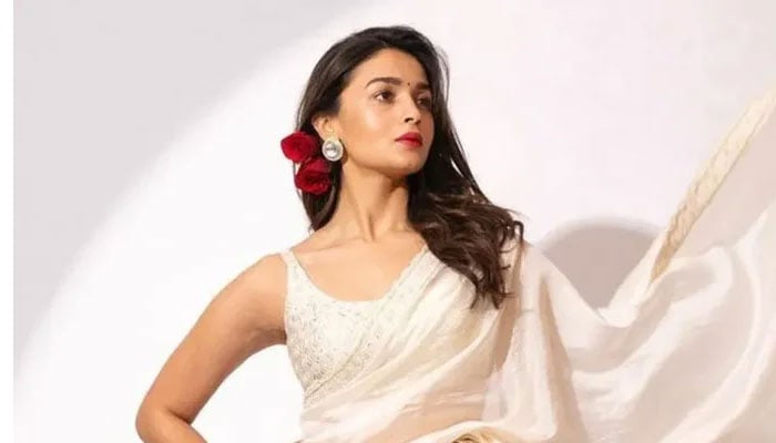 Alia Bhatt enjoys desi food on sets of English film: See